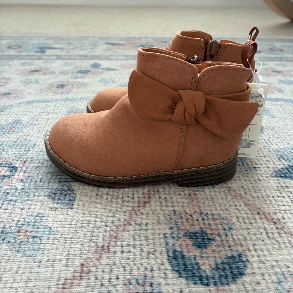 GAP Tan Kids Boots with Bow Accent